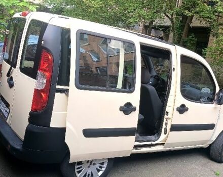 Білий Фіат Добло, об'ємом двигуна 1.4 л та пробігом 293 тис. км за 4150 $, фото 4 на Automoto.ua