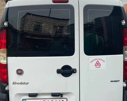 Белый Фиат Добло, объемом двигателя 1.3 л и пробегом 200 тыс. км за 4900 $, фото 6 на Automoto.ua