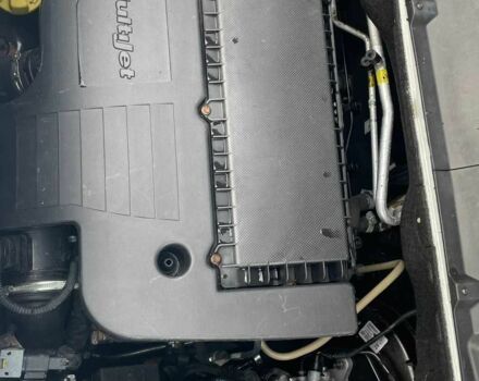 Белый Фиат Добло, объемом двигателя 1.3 л и пробегом 200 тыс. км за 4900 $, фото 4 на Automoto.ua