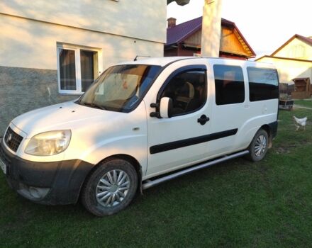 Белый Фиат Добло, объемом двигателя 1.9 л и пробегом 200 тыс. км за 5700 $, фото 1 на Automoto.ua