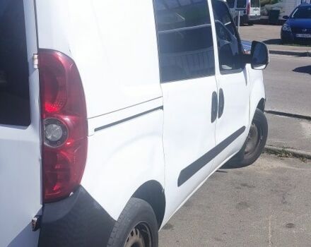 Белый Фиат Добло, объемом двигателя 1.6 л и пробегом 380 тыс. км за 3800 $, фото 4 на Automoto.ua