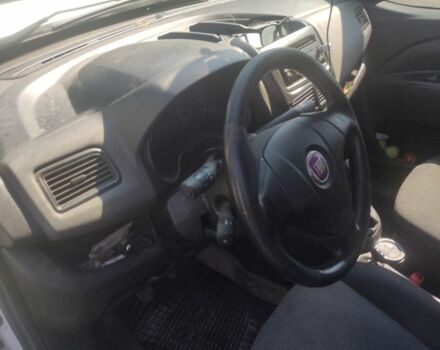 Белый Фиат Добло, объемом двигателя 1.6 л и пробегом 380 тыс. км за 3800 $, фото 10 на Automoto.ua