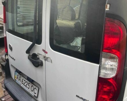 Білий Фіат Добло, об'ємом двигуна 1.2 л та пробігом 180 тис. км за 594 $, фото 4 на Automoto.ua