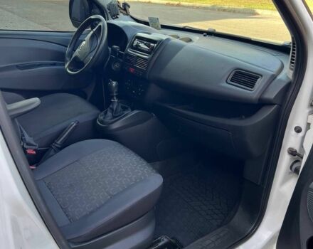 Белый Фиат Добло, объемом двигателя 1.6 л и пробегом 230 тыс. км за 7500 $, фото 12 на Automoto.ua