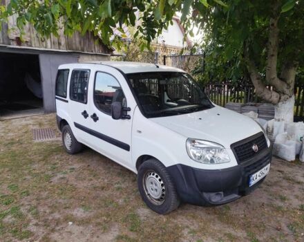 Белый Фиат Добло, объемом двигателя 1.2 л и пробегом 165 тыс. км за 6500 $, фото 3 на Automoto.ua