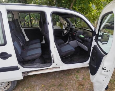 Белый Фиат Добло, объемом двигателя 1.2 л и пробегом 165 тыс. км за 6500 $, фото 2 на Automoto.ua