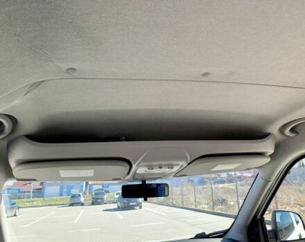 Белый Фиат Добло, объемом двигателя 2.4 л и пробегом 117 тыс. км за 11200 $, фото 11 на Automoto.ua