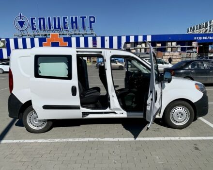 Белый Фиат Добло, объемом двигателя 2.4 л и пробегом 117 тыс. км за 11200 $, фото 8 на Automoto.ua