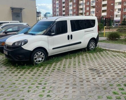Белый Фиат Добло, объемом двигателя 1.4 л и пробегом 1000 тыс. км за 18800 $, фото 10 на Automoto.ua