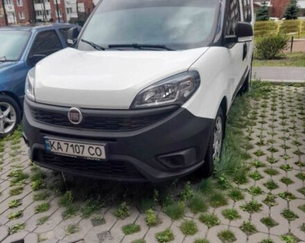 Белый Фиат Добло, объемом двигателя 1.4 л и пробегом 1000 тыс. км за 18800 $, фото 1 на Automoto.ua