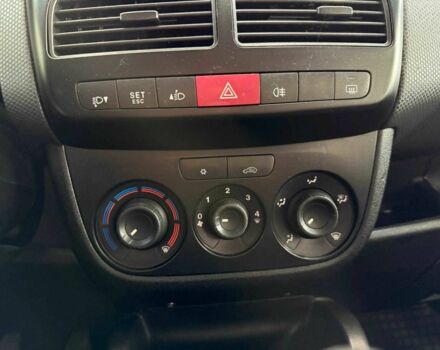 Білий Фіат Добло, об'ємом двигуна 1.3 л та пробігом 280 тис. км за 5490 $, фото 17 на Automoto.ua