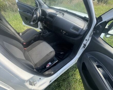 Білий Фіат Добло, об'ємом двигуна 1.2 л та пробігом 177 тис. км за 5200 $, фото 6 на Automoto.ua