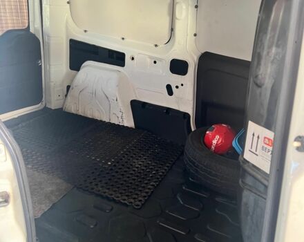 Белый Фиат Добло, объемом двигателя 1.6 л и пробегом 335 тыс. км за 6000 $, фото 6 на Automoto.ua