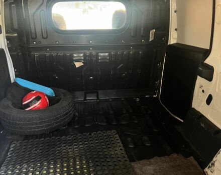 Белый Фиат Добло, объемом двигателя 1.6 л и пробегом 335 тыс. км за 6000 $, фото 4 на Automoto.ua