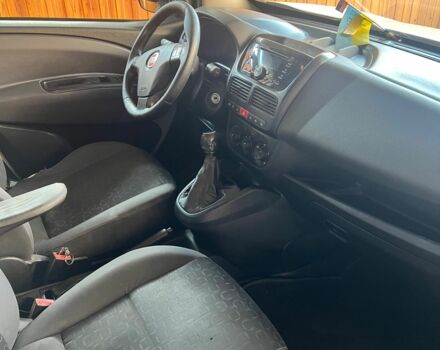 Белый Фиат Добло, объемом двигателя 1.6 л и пробегом 335 тыс. км за 6000 $, фото 1 на Automoto.ua