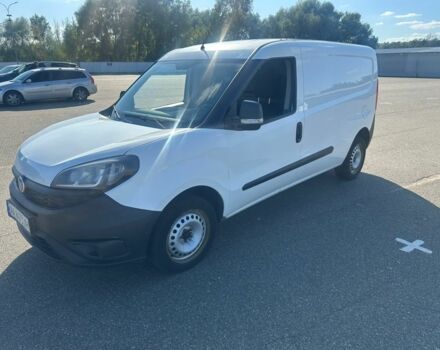 Белый Фиат Добло, объемом двигателя 1.4 л и пробегом 321 тыс. км за 7400 $, фото 3 на Automoto.ua