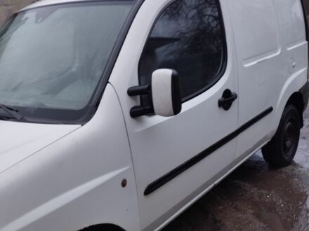 Белый Фиат Добло, объемом двигателя 1.9 л и пробегом 358 тыс. км за 3200 $, фото 1 на Automoto.ua