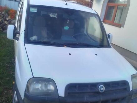 Белый Фиат Добло, объемом двигателя 1.6 л и пробегом 280 тыс. км за 3800 $, фото 1 на Automoto.ua