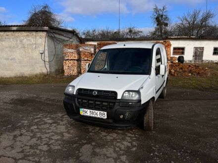 Белый Фиат Добло, объемом двигателя 1.6 л и пробегом 115 тыс. км за 2800 $, фото 1 на Automoto.ua