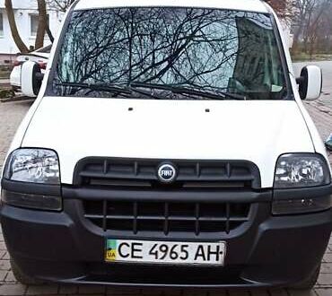Белый Фиат Добло, объемом двигателя 1.3 л и пробегом 230 тыс. км за 4200 $, фото 1 на Automoto.ua
