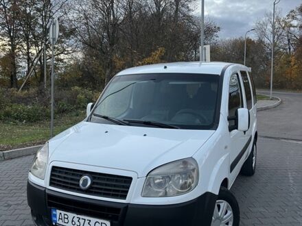 Белый Фиат Добло, объемом двигателя 1.9 л и пробегом 250 тыс. км за 4200 $, фото 1 на Automoto.ua