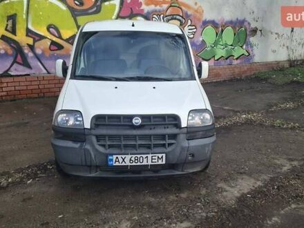 Белый Фиат Добло, объемом двигателя 1.6 л и пробегом 301 тыс. км за 3400 $, фото 1 на Automoto.ua