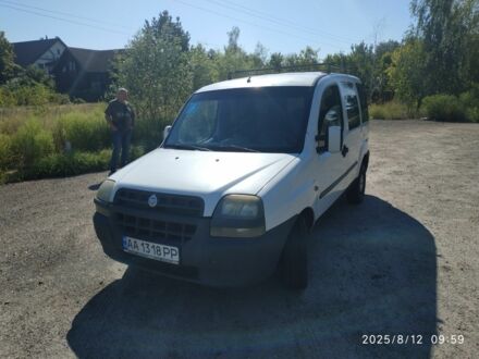 Фиат Добло 2005 в Киеве на Automoto.ua Белый Фиат Добло, объемом двигателя 1.6 л и пробегом 250 тыс. км за 2800 $, фото 1 на Automoto.ua