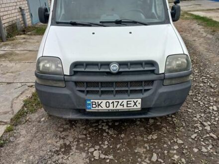 Белый Фиат Добло, объемом двигателя 1.91 л и пробегом 330 тыс. км за 4000 $, фото 1 на Automoto.ua