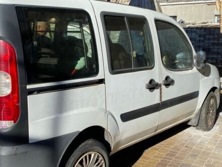 Белый Фиат Добло, объемом двигателя 1.4 л и пробегом 160 тыс. км за 3250 $, фото 1 на Automoto.ua