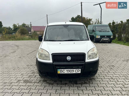 Фіат Добло 2006 у Радехове на Automoto.ua Білий Фіат Добло, об'ємом двигуна 1.9 л та пробігом 216 тис. км за 4700 $, фото 1 на Automoto.ua