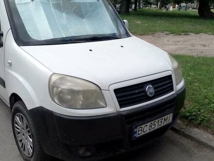 Белый Фиат Добло, объемом двигателя 1.91 л и пробегом 280 тыс. км за 6000 $, фото 1 на Automoto.ua