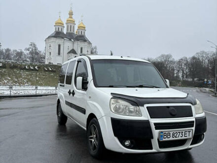 Фиат Добло 2006 в Чернигове на Automoto.ua Белый Фиат Добло, объемом двигателя 1.91 л и пробегом 330 тыс. км за 3800 $, фото 1 на Automoto.ua