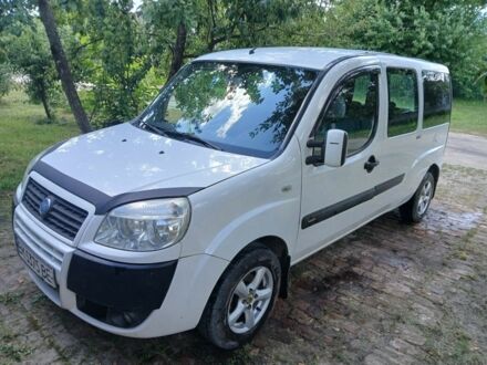 Фиат Добло 2006 в Кролевце на Automoto.ua Белый Фиат Добло, объемом двигателя 1.2 л и пробегом 273 тыс. км за 5341 $, фото 1 на Automoto.ua