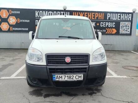 Фиат Добло 2007 в Житомире на Automoto.ua Белый Фиат Добло, объемом двигателя 1.91 л и пробегом 339 тыс. км за 5480 $, фото 1 на Automoto.ua
