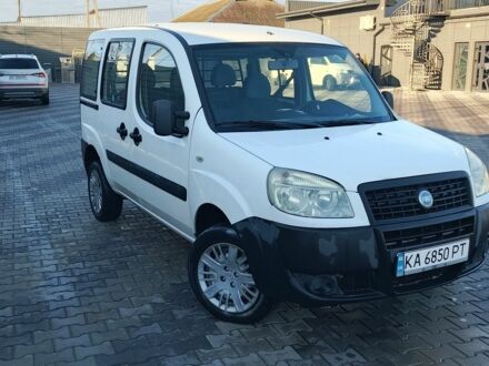 Белый Фиат Добло, объемом двигателя 1.4 л и пробегом 170 тыс. км за 3900 $, фото 1 на Automoto.ua
