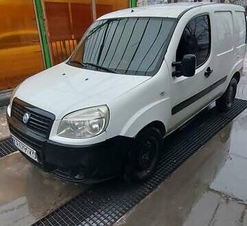 Белый Фиат Добло, объемом двигателя 1.2 л и пробегом 500 тыс. км за 2950 $, фото 1 на Automoto.ua