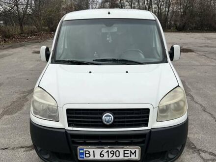 Белый Фиат Добло, объемом двигателя 1.2 л и пробегом 270 тыс. км за 3900 $, фото 1 на Automoto.ua
