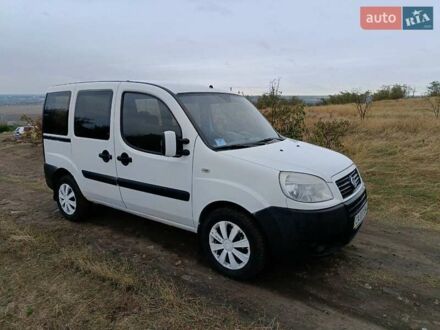 Фиат Добло 2007 в Вознесенске на Automoto.ua Белый Фиат Добло, объемом двигателя 1.25 л и пробегом 300 тыс. км за 3900 $, фото 1 на Automoto.ua