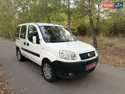 Белый Фиат Добло, объемом двигателя 1.9 л и пробегом 216 тыс. км за 5300 $, фото 1 на Automoto.ua