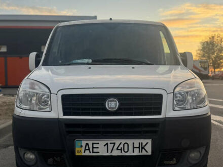 Белый Фиат Добло, объемом двигателя 1.9 л и пробегом 280 тыс. км за 3800 $, фото 1 на Automoto.ua