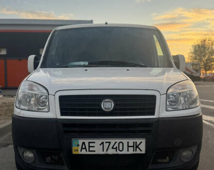 Белый Фиат Добло, объемом двигателя 1.9 л и пробегом 280 тыс. км за 3800 $, фото 1 на Automoto.ua