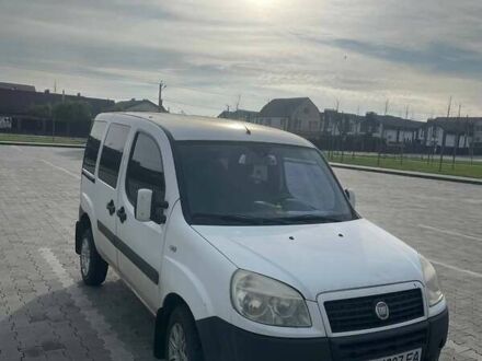 Белый Фиат Добло, объемом двигателя 1.6 л и пробегом 313 тыс. км за 4200 $, фото 1 на Automoto.ua