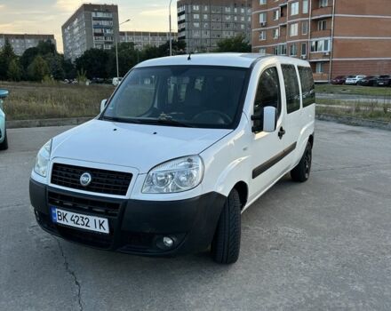 Белый Фиат Добло, объемом двигателя 1.9 л и пробегом 222 тыс. км за 4900 $, фото 1 на Automoto.ua