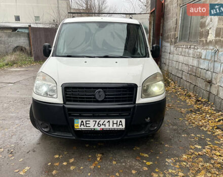 Белый Фиат Добло, объемом двигателя 1.3 л и пробегом 320 тыс. км за 3500 $, фото 1 на Automoto.ua