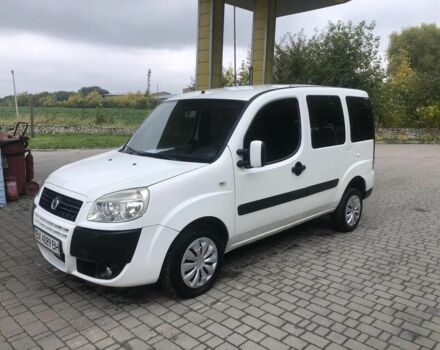 Белый Фиат Добло, объемом двигателя 1.3 л и пробегом 230 тыс. км за 4400 $, фото 1 на Automoto.ua