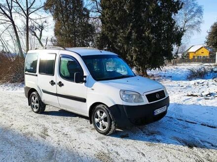 Белый Фиат Добло, объемом двигателя 1.4 л и пробегом 270 тыс. км за 4700 $, фото 1 на Automoto.ua