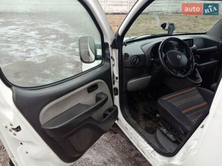 Фиат Добло 2008 в Золотоноше на Automoto.ua Белый Фиат Добло, объемом двигателя 1.2 л и пробегом 210 тыс. км за 4000 $, фото 1 на Automoto.ua