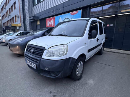 Белый Фиат Добло, объемом двигателя 1.4 л и пробегом 270 тыс. км за 2900 $, фото 1 на Automoto.ua
