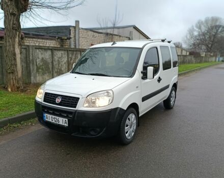 Белый Фиат Добло, объемом двигателя 1.9 л и пробегом 227 тыс. км за 4500 $, фото 1 на Automoto.ua