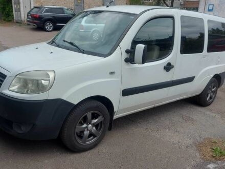 Білий Фіат Добло, об'ємом двигуна 1.9 л та пробігом 250 тис. км за 4132 $, фото 1 на Automoto.ua